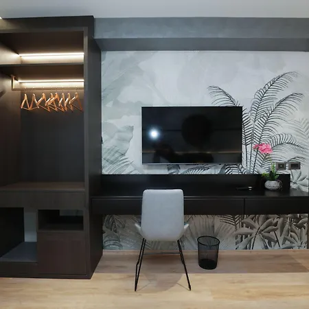 Gremmy Boutique 4* Тирана